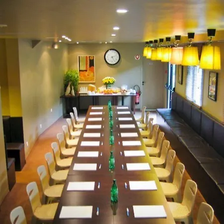 Apartahotel Comte De Niza